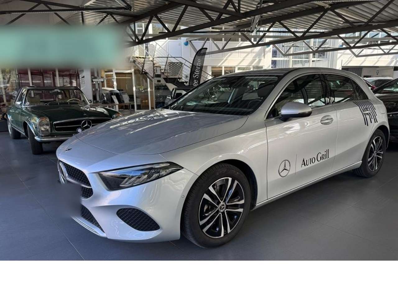 Mercedes-Benz-A 180-Progressive Fahrassist Kamera MBUX Totw.