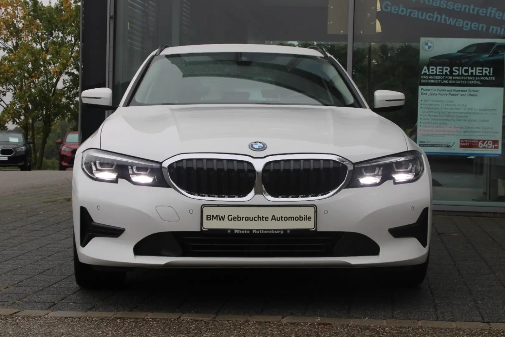 BMW 320 e Touring LiveCockpitProf Navi LED AHK SH Blanc - 2