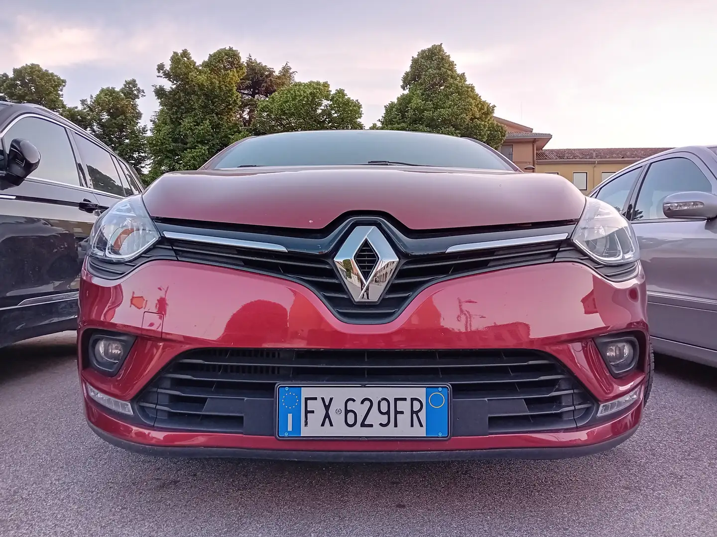 Renault Clio Clio IV 2017 1.5 dci Moschino Life 90cv Rouge - 2