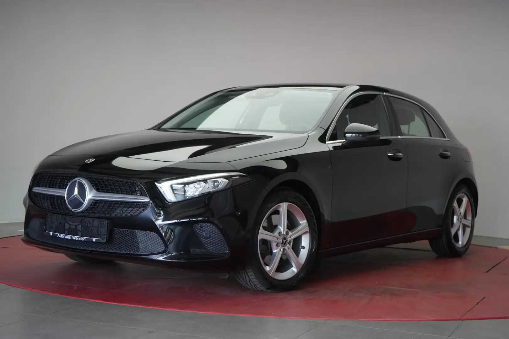 Mercedes-Benz A 220 4Matic 7G-DCT Progressive Zwart - 2