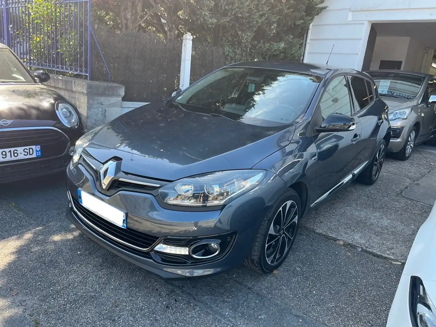 Renault Megane Mégane III TCE 130 Bose Edition EDC E6 - 1