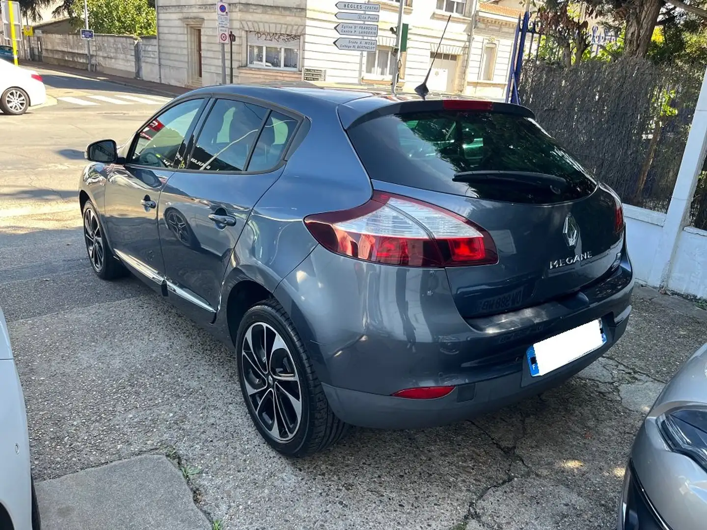 Renault Megane Mégane III TCE 130 Bose Edition EDC E6 - 2