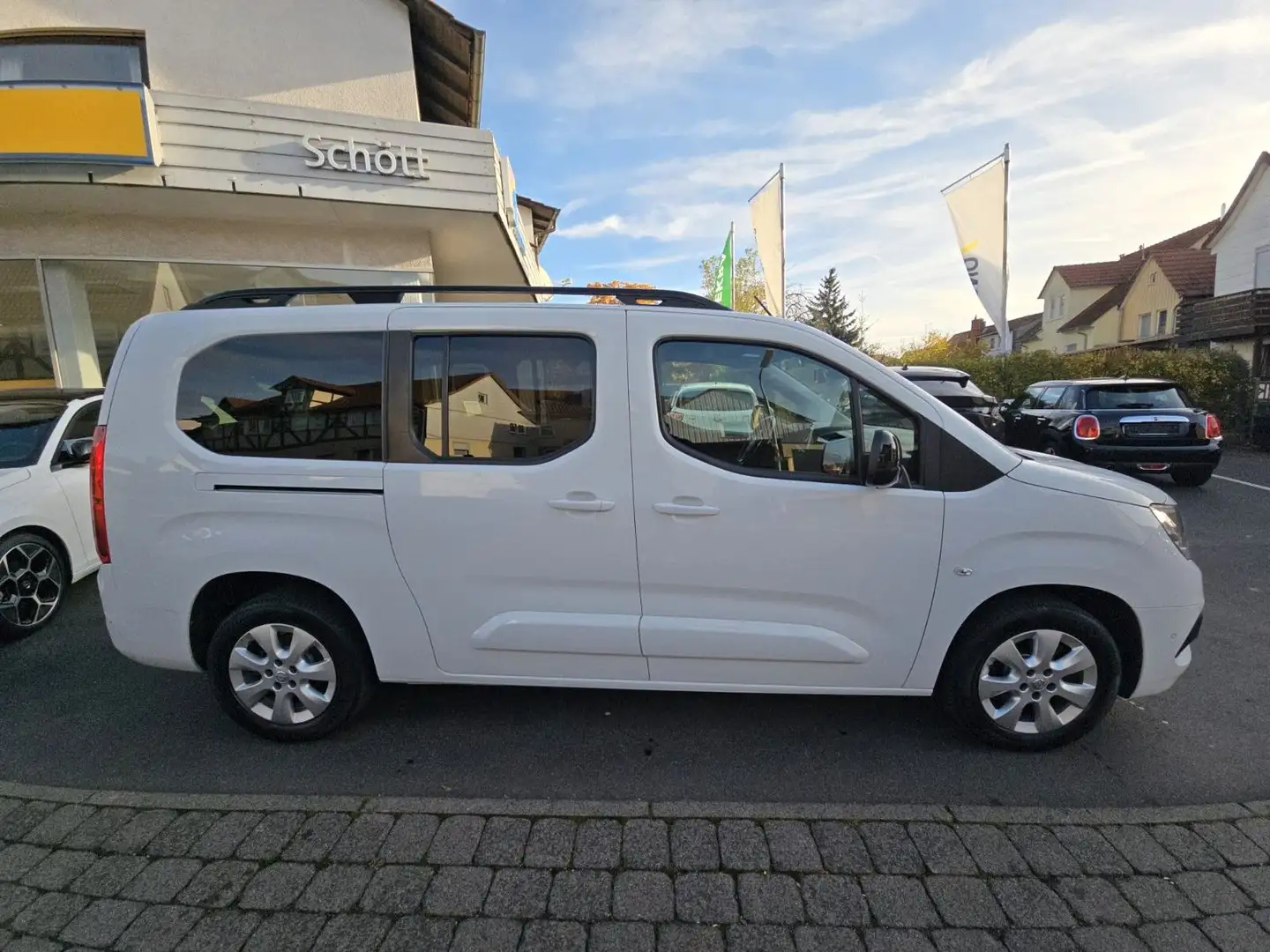 Opel Combo Life Ultimate/CAM/KEYLESS/AHK/WINTERPAKET/ Weiß - 2
