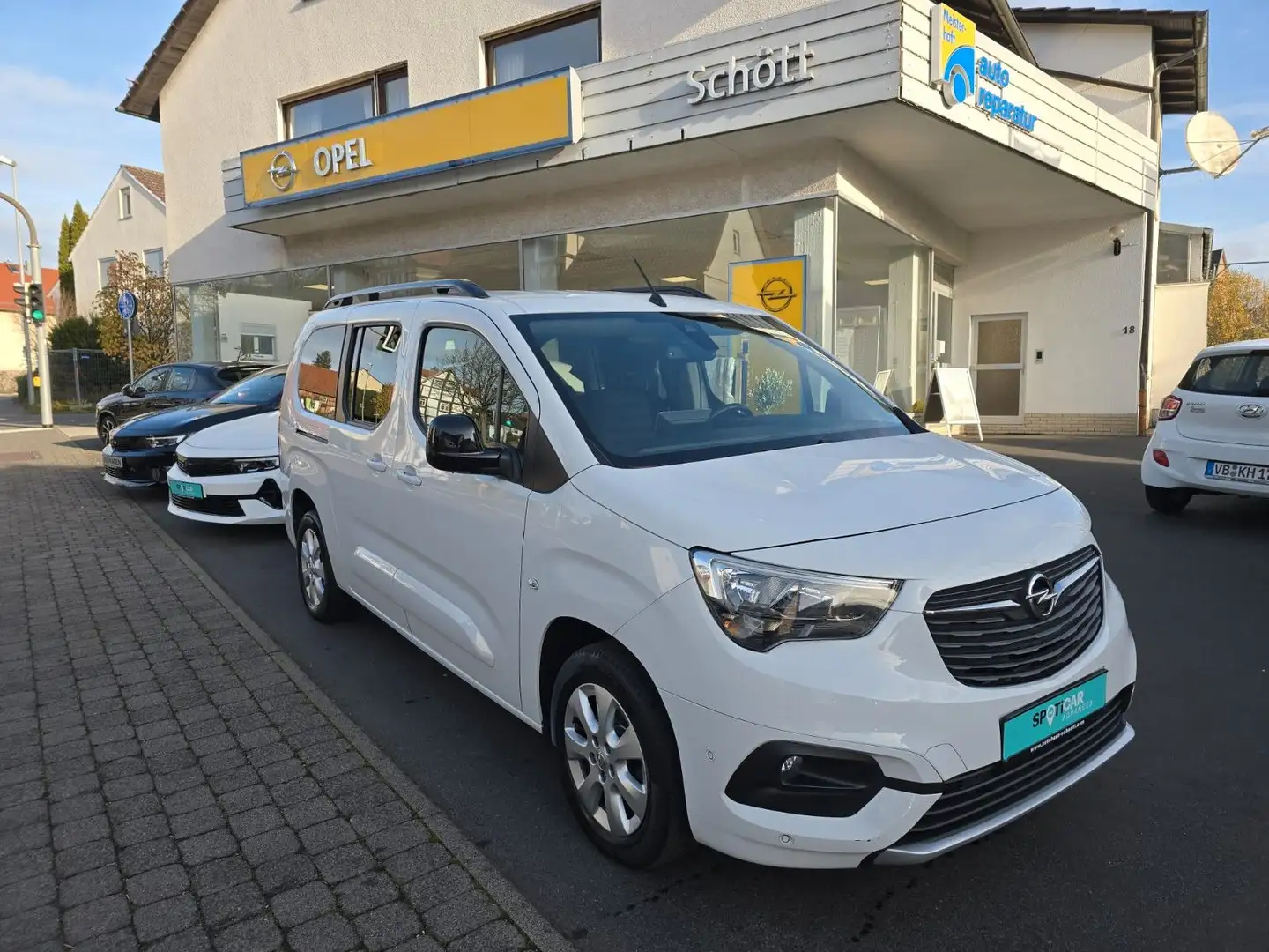 Opel Combo Life Ultimate/CAM/KEYLESS/AHK/WINTERPAKET/ Weiß - 1