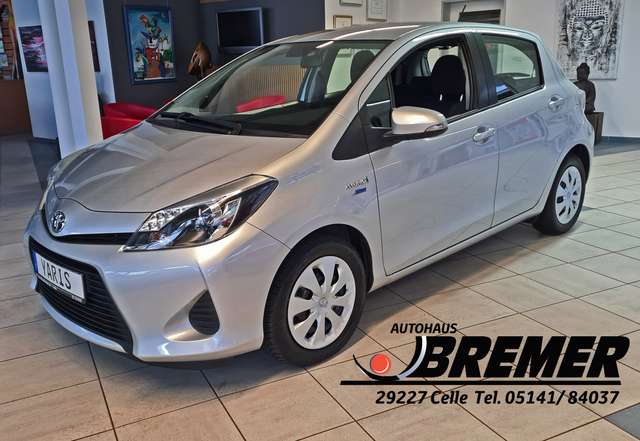 Imagine Toyota Yaris Yaris Hybrid Hybrid 1.5 VVT-i Life + Allwetter