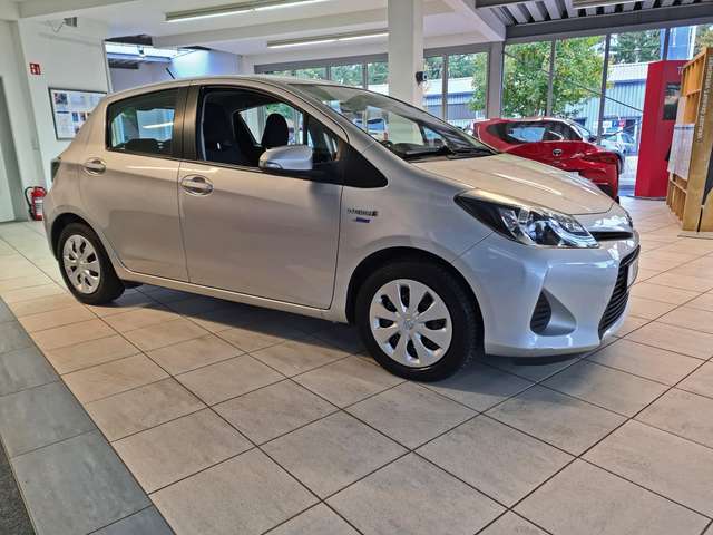 Toyota Yaris Yaris Hybrid Hybrid 1.5 VVT-i Life + Allwetter