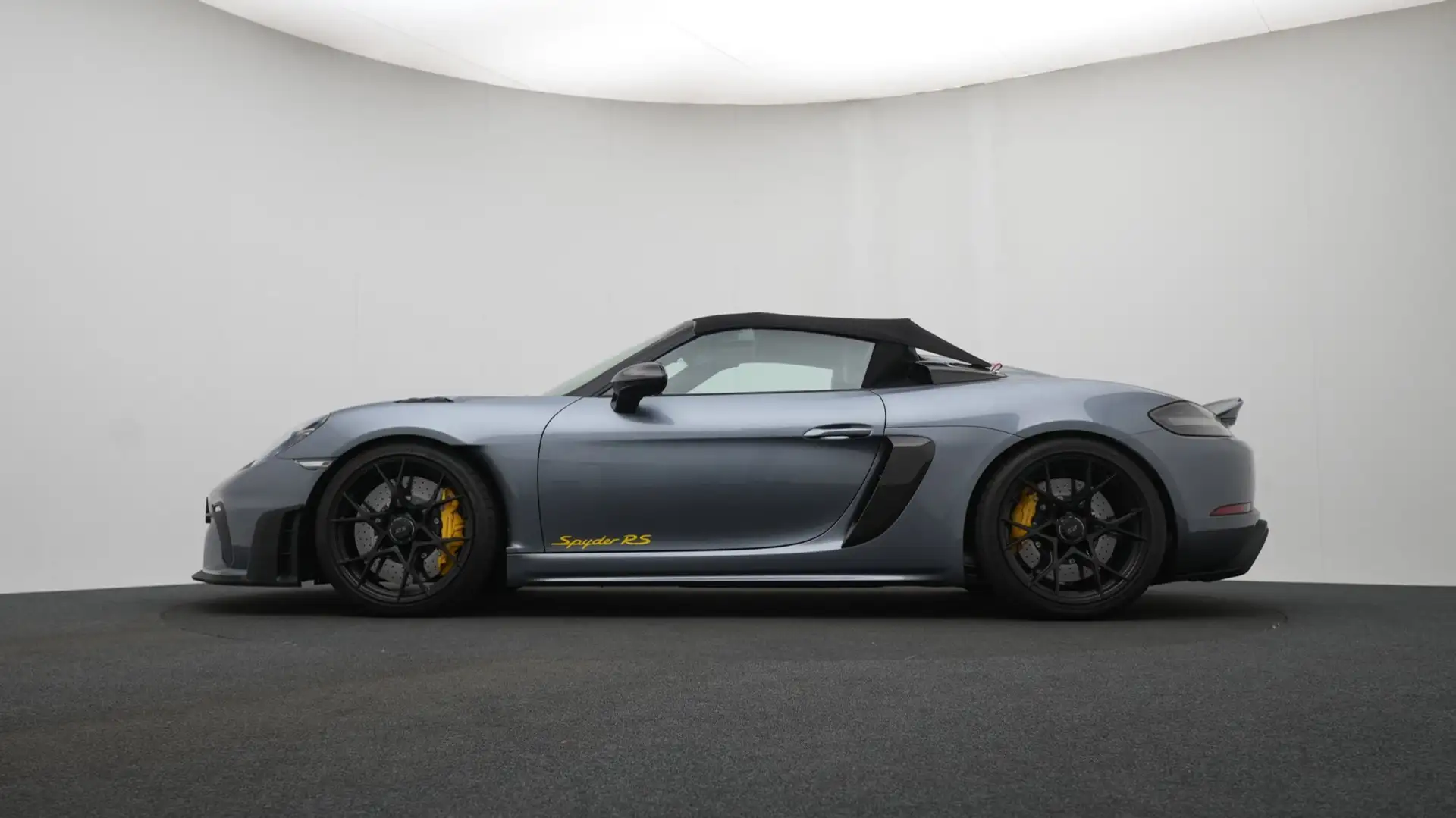 포르쉐 718 Spyder RS PDK 2023 건메탈 사진 2