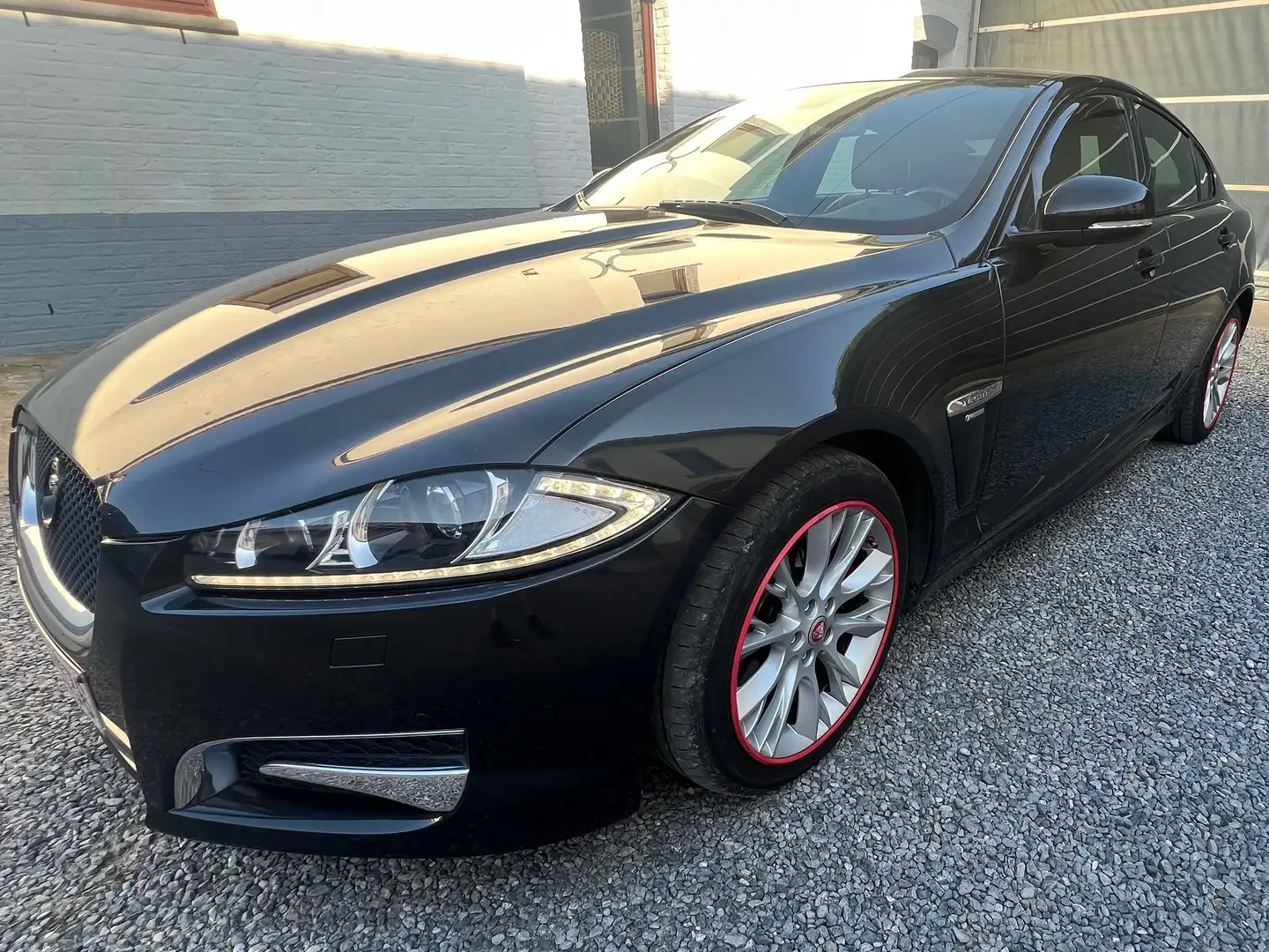 Jaguar XF XF 20d Aut.R-Sport Noir - 2