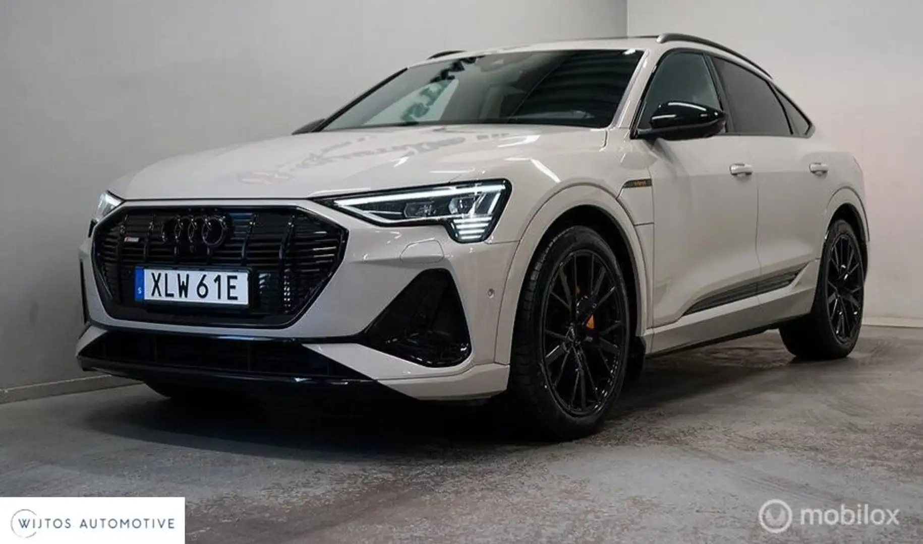 Audi e-tron Sportback 55 quattro S black ed., Night Vision Beige - 1
