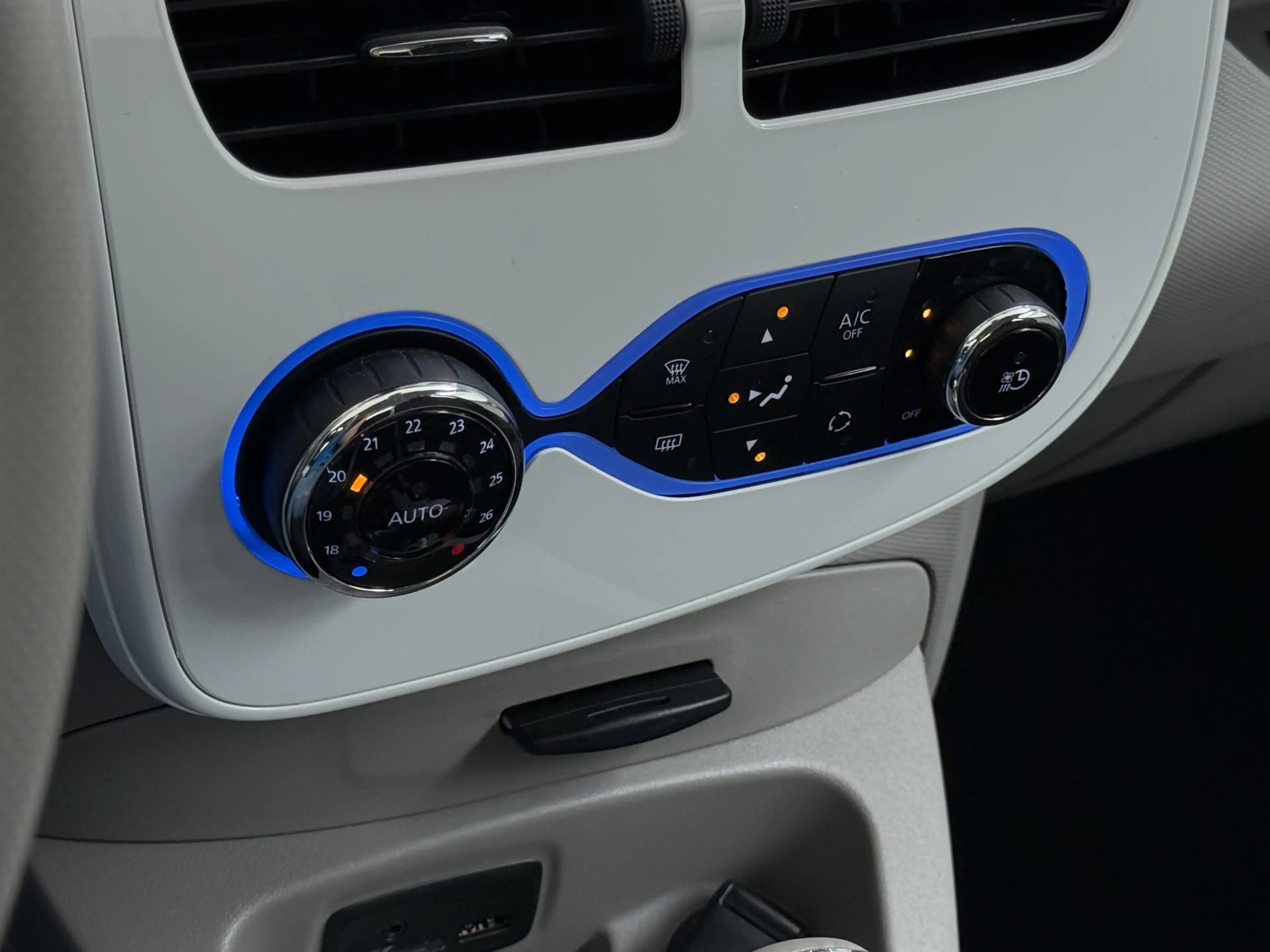 Renault ZOE R90 Life 41kWh Eigen Accu SOH 91% Apple Carplay An — photo 17