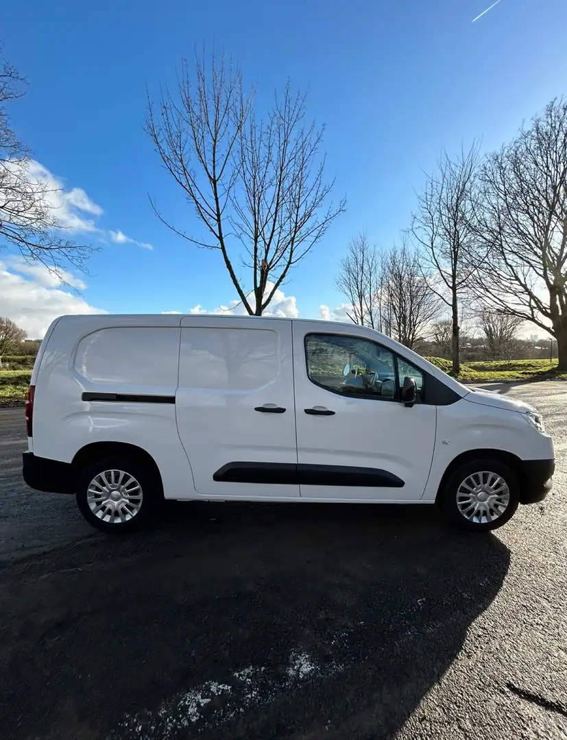 Toyota Proace City Verso 1.5D 102cv/COMFORT/LONG/CAPTEUR AV-AR Wit - 2