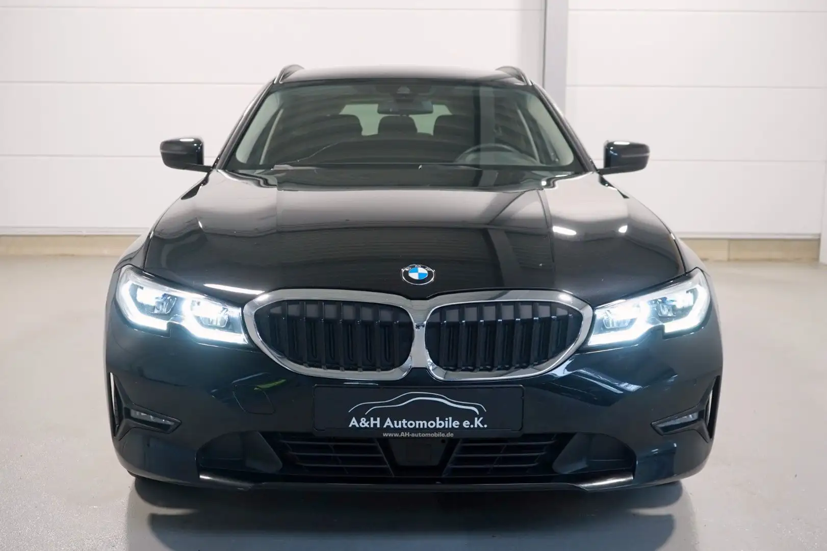 BMW 320 d Aut. Touring Advantage *HIFI*KAMERA*LASER* Schwarz - 2