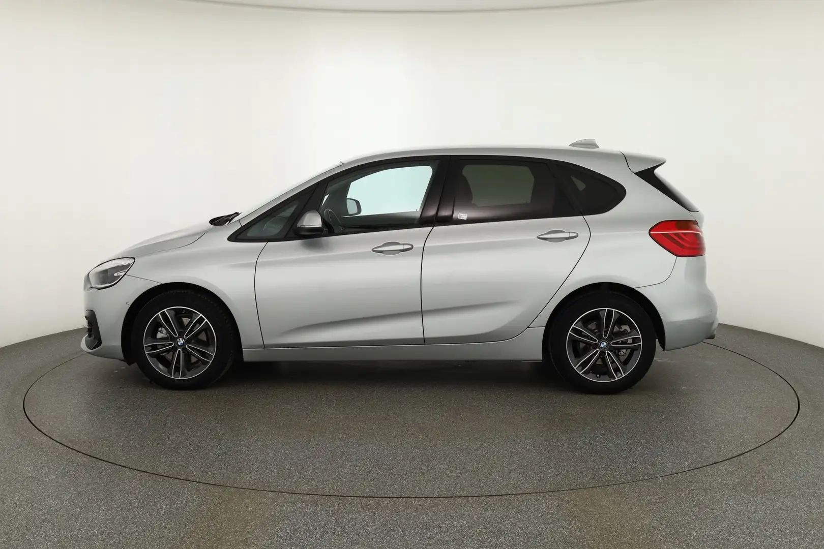 BMW 220 220i Active Tourer Sport Line LED Navi Tempomat Argent - 2