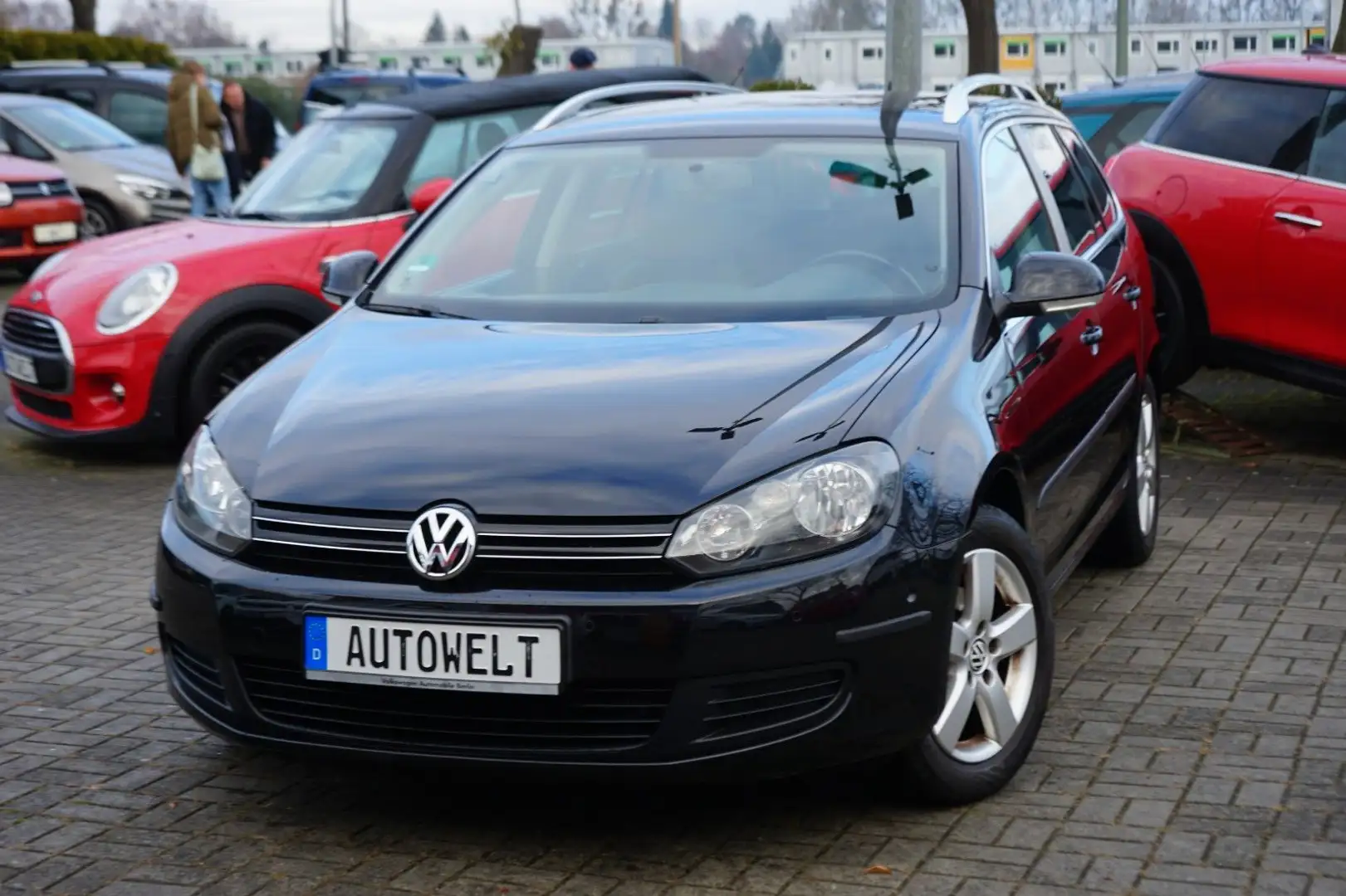 Volkswagen Golf 1.2 TSI DSG Comfortline Variant Schwarz - 2