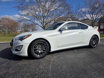 2dr I4 Automatic, Looks and Drives Great!