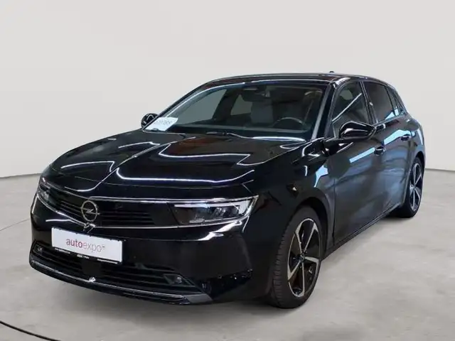 Opel Astra view 2
