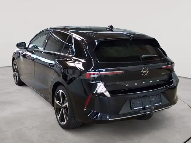 Opel Astra view 5