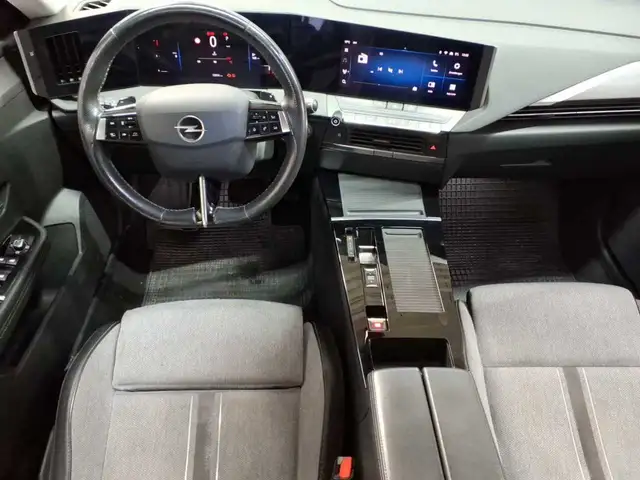 Opel Astra view 10
