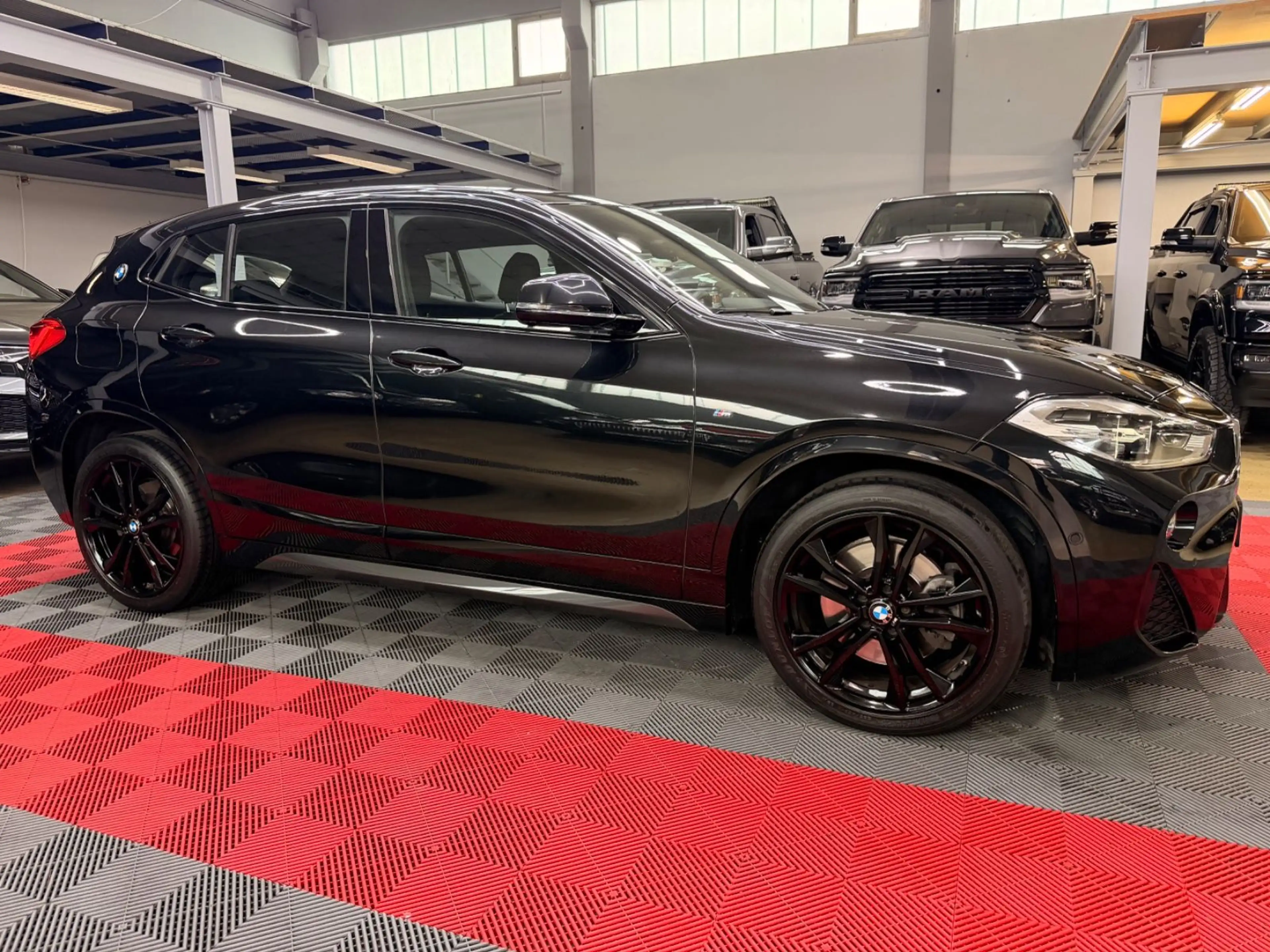 BMW X2 sDrive 20 i M Sport Head-Up SHZ Navi LED AHK — photo 12