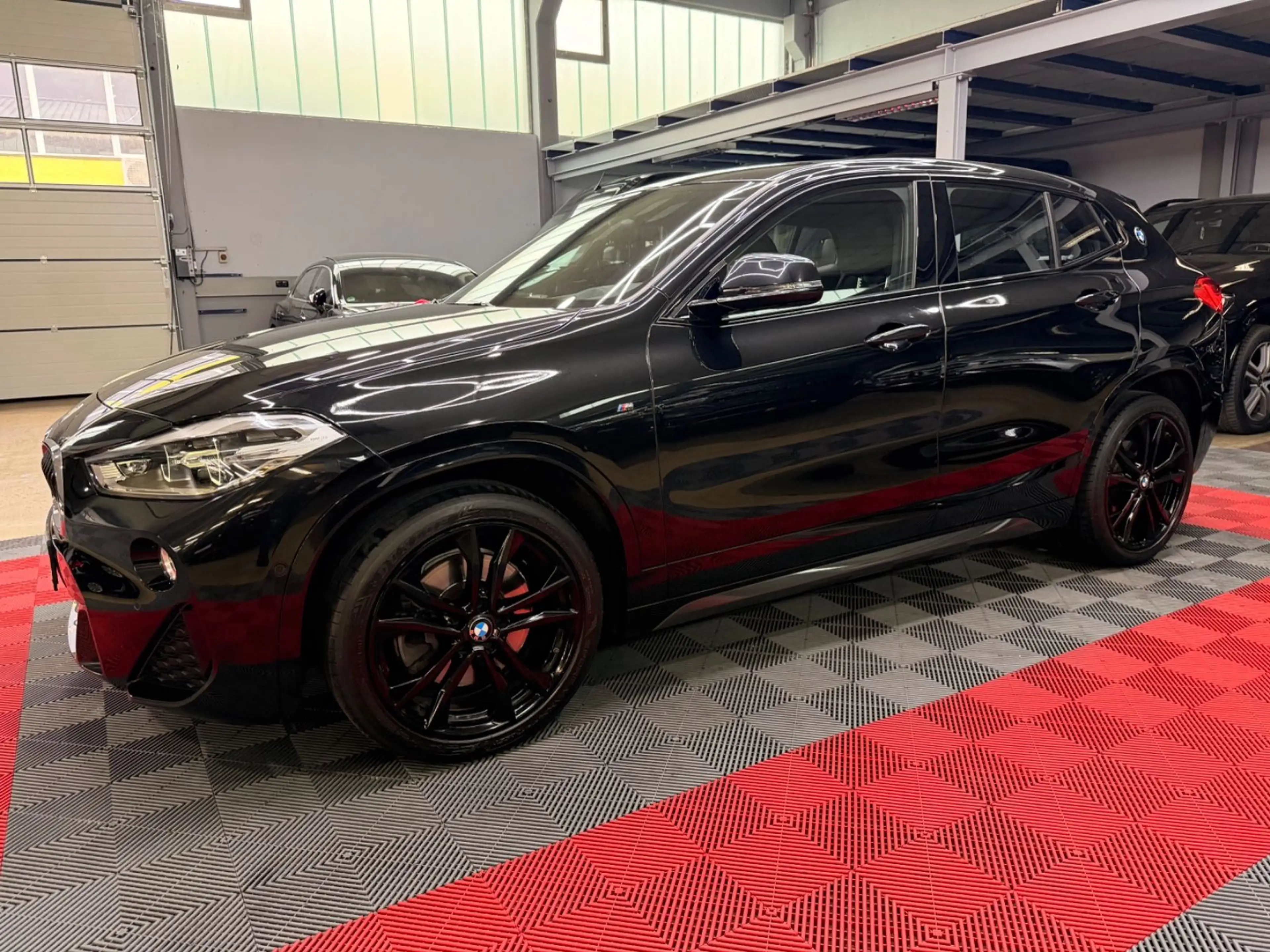 BMW X2 sDrive 20 i M Sport Head-Up SHZ Navi LED AHK — photo 7
