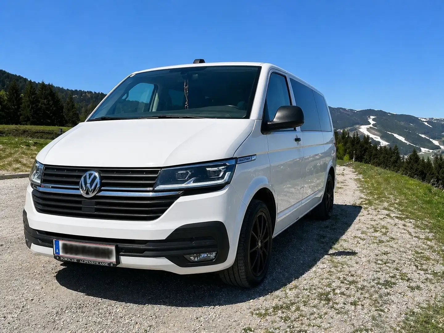 Volkswagen T6.1 Multivan Trendline 4 Motion Weiß - 1