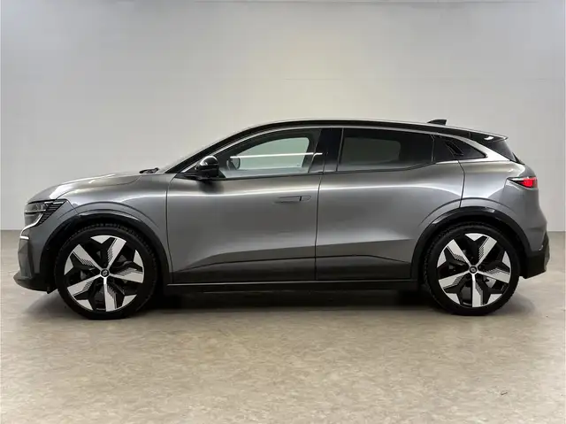 Renault Megane E-Tech view 11