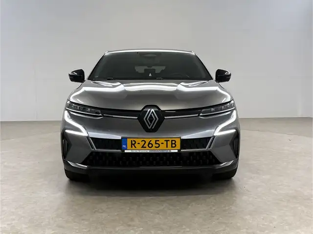 Renault Megane E-Tech view 8