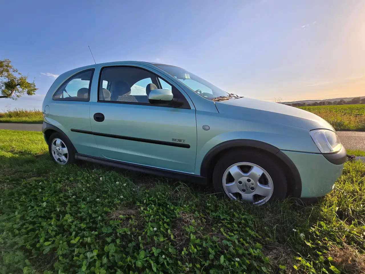 Opel Corsa 1.2 16V Elegance, foto 4