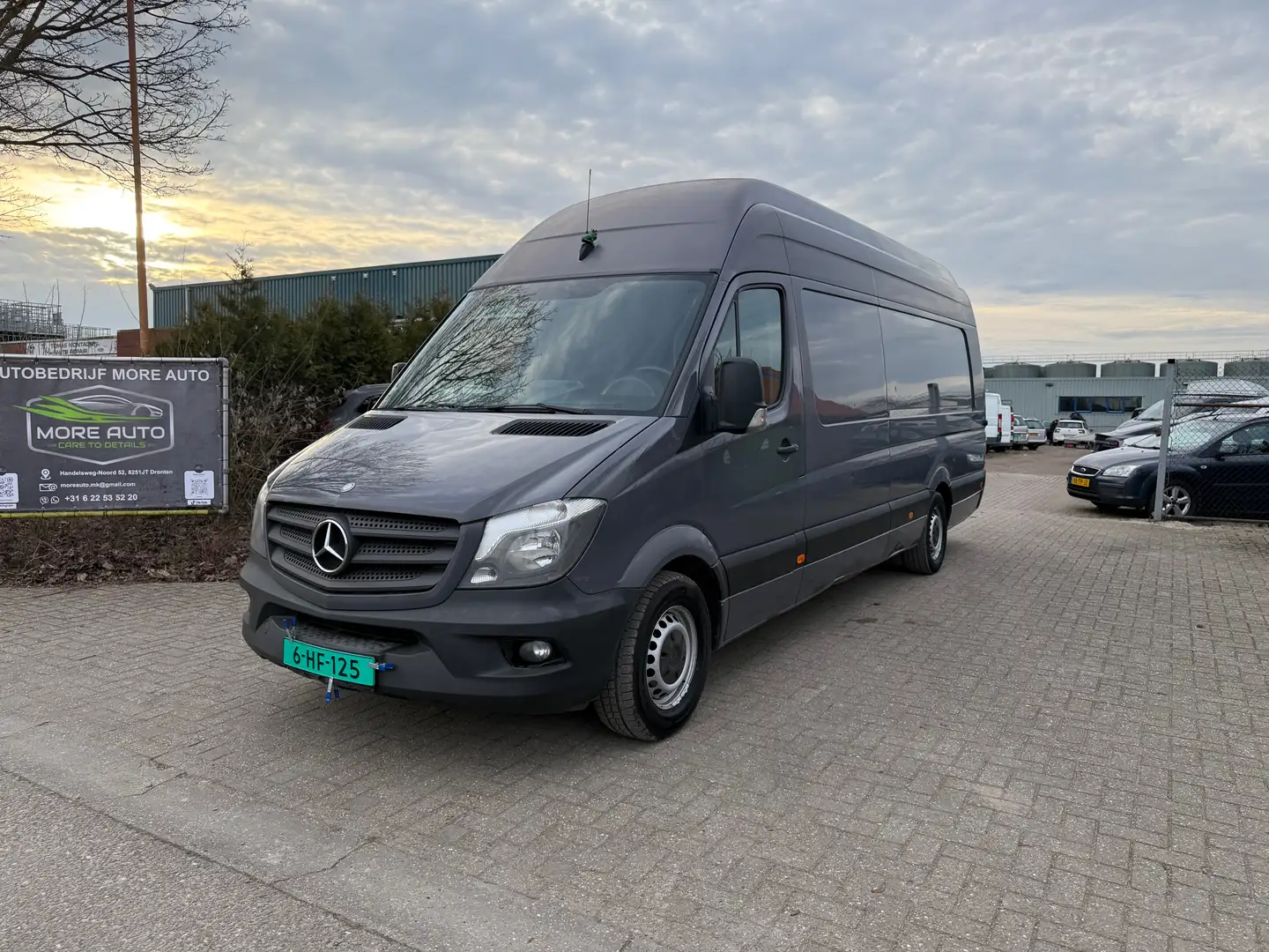 Mercedes-Benz Sprinter 2,2 diesel Grijs - 2