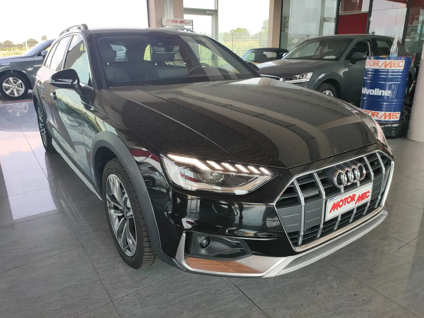 Audi A4 allroad Quattro 40 2.0 tdi 204cv Business Evolution S-tron Nero - 1