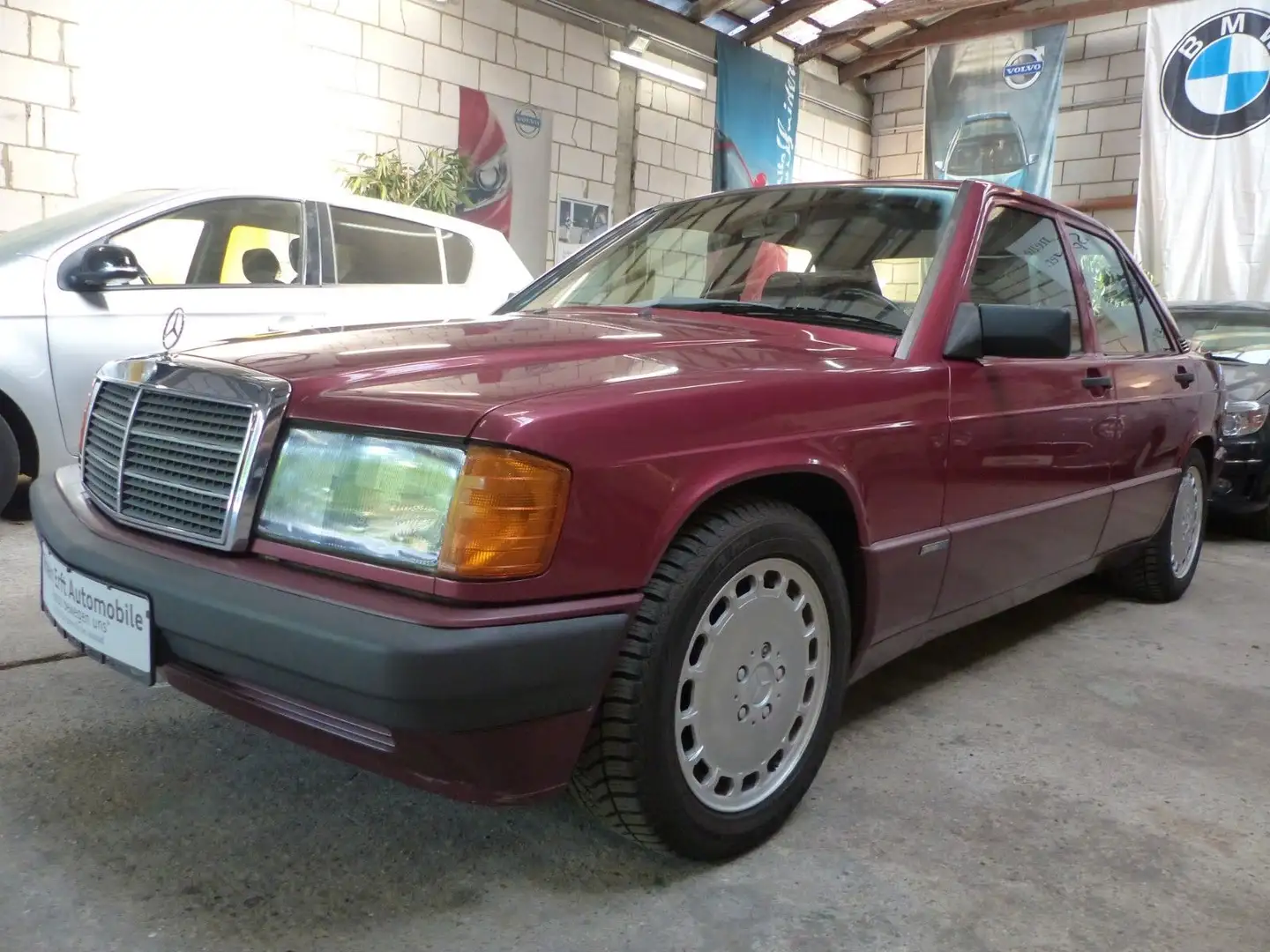 Mercedes-Benz 190 E 2,3 Sportline, Klima, TÜV mit H-Kennzeichen Piros - 1