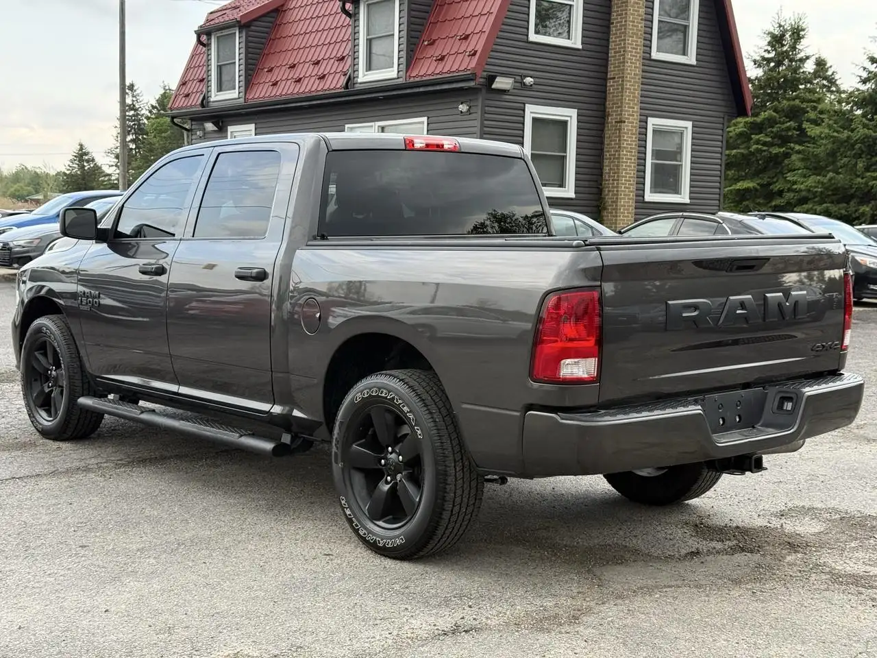 RAM 1500 снимка RAM 1500