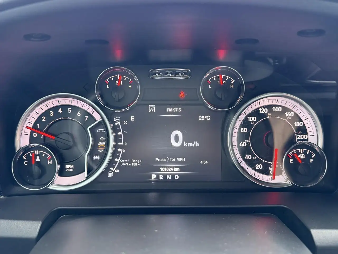 RAM 1500 снимка RAM 1500