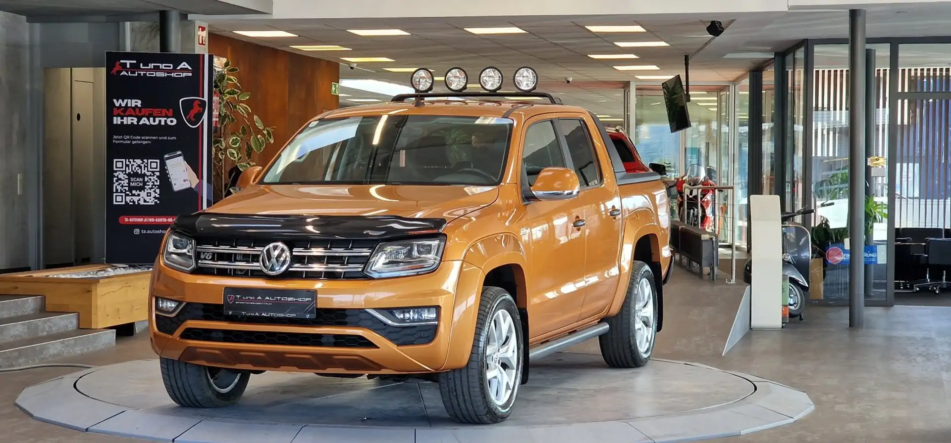 Volkswagen Amarok 3.0 TDI 4x4 Permanent Canyon Aut. *MwSt*AHK*Kamera Orange - 1