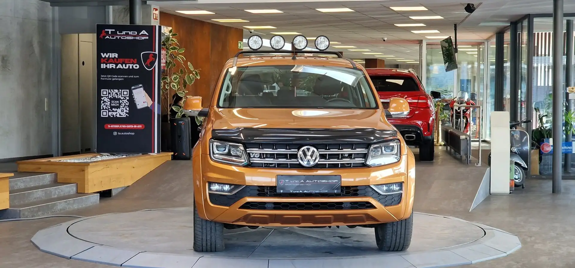 Volkswagen Amarok 3.0 TDI 4x4 Permanent Canyon Aut. *MwSt*AHK*Kamera Orange - 2