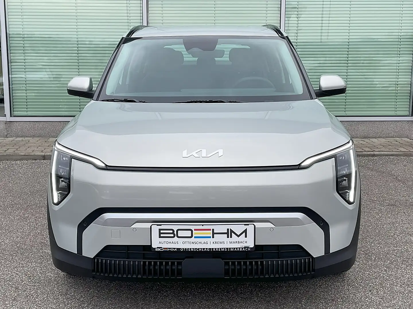 Kia EV3 FWD 81,4kWh Long Range Air Silber - 2