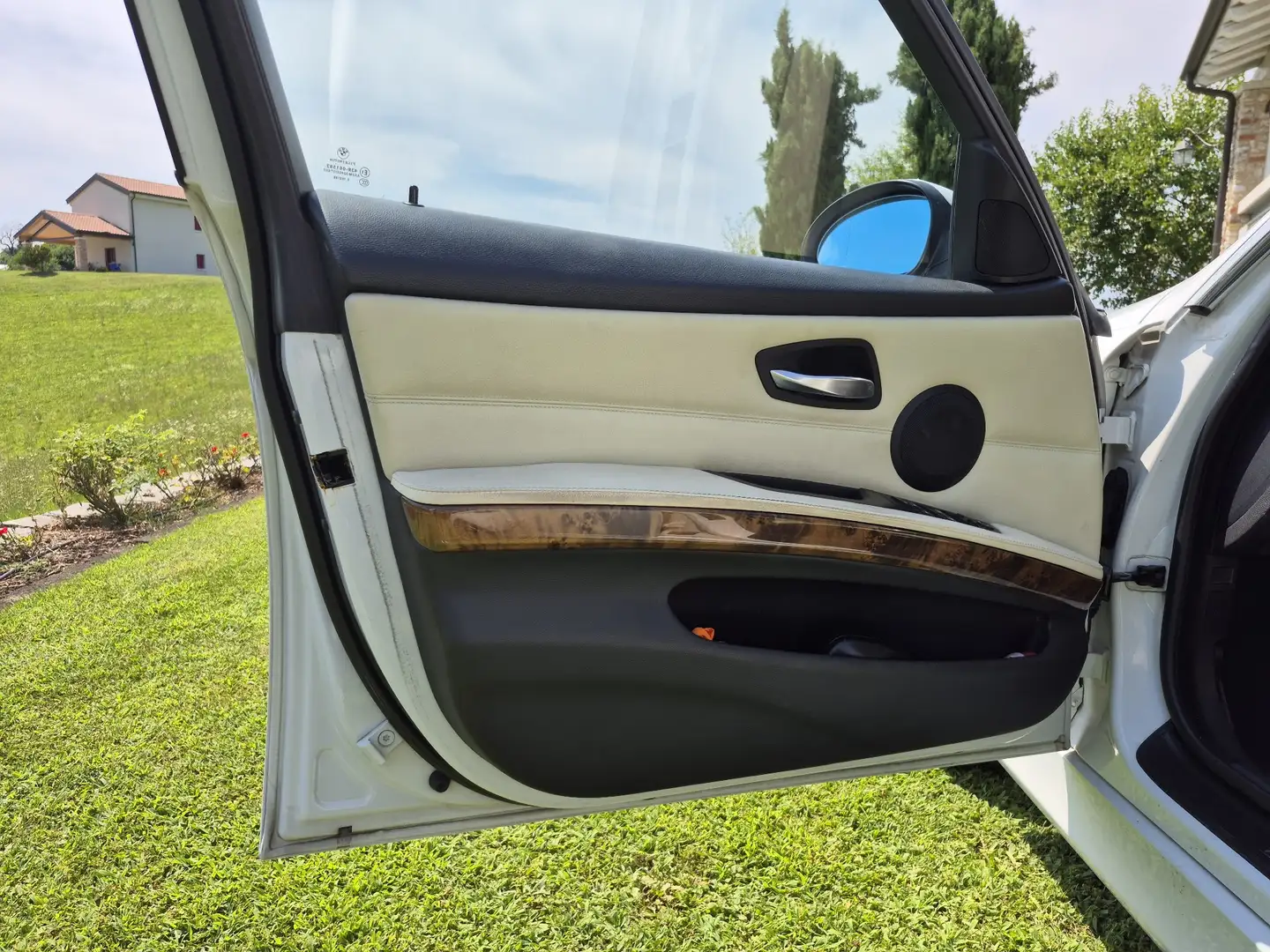 BMW 335 335d Touring Msport auto Bianco - 2