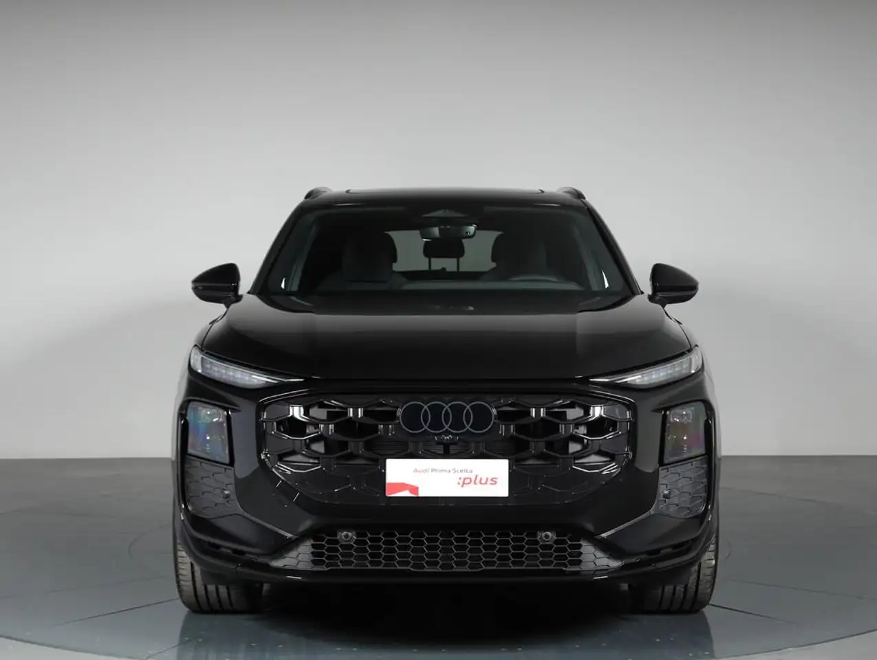 Audi Q3 35 2.0 tdi Identity Black s-tronic 2