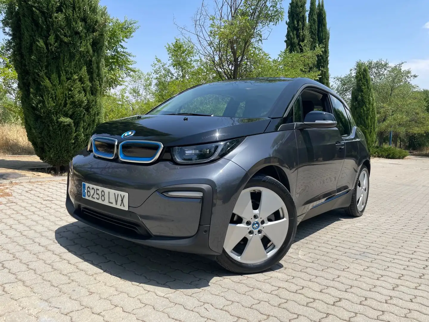 BMW i3 120Ah 170cv. *IVA deducible* *Revisiones en * *Nac Gris - 1