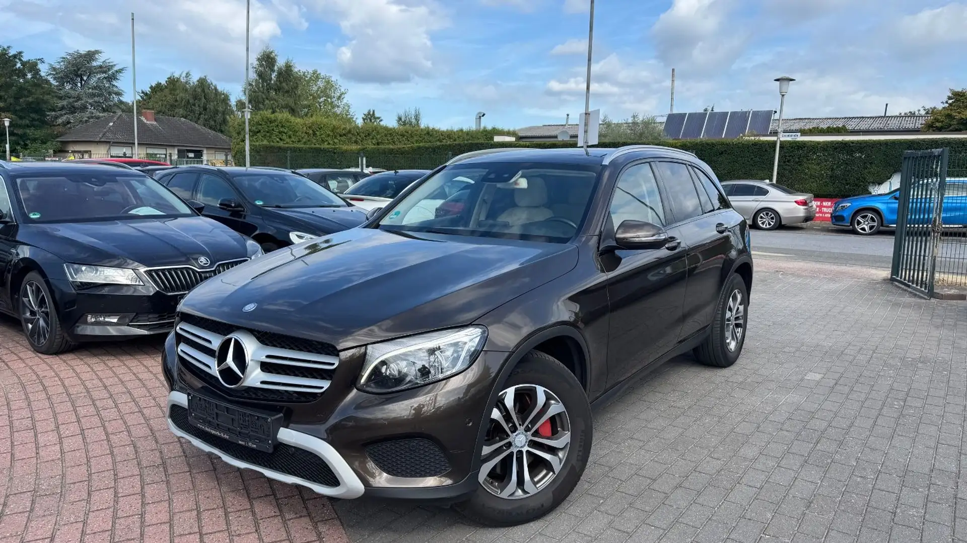 Mercedes-Benz GLC 250 d 4Matic| PANO | BURMESTER | 2.HAND | LED Braun - 2