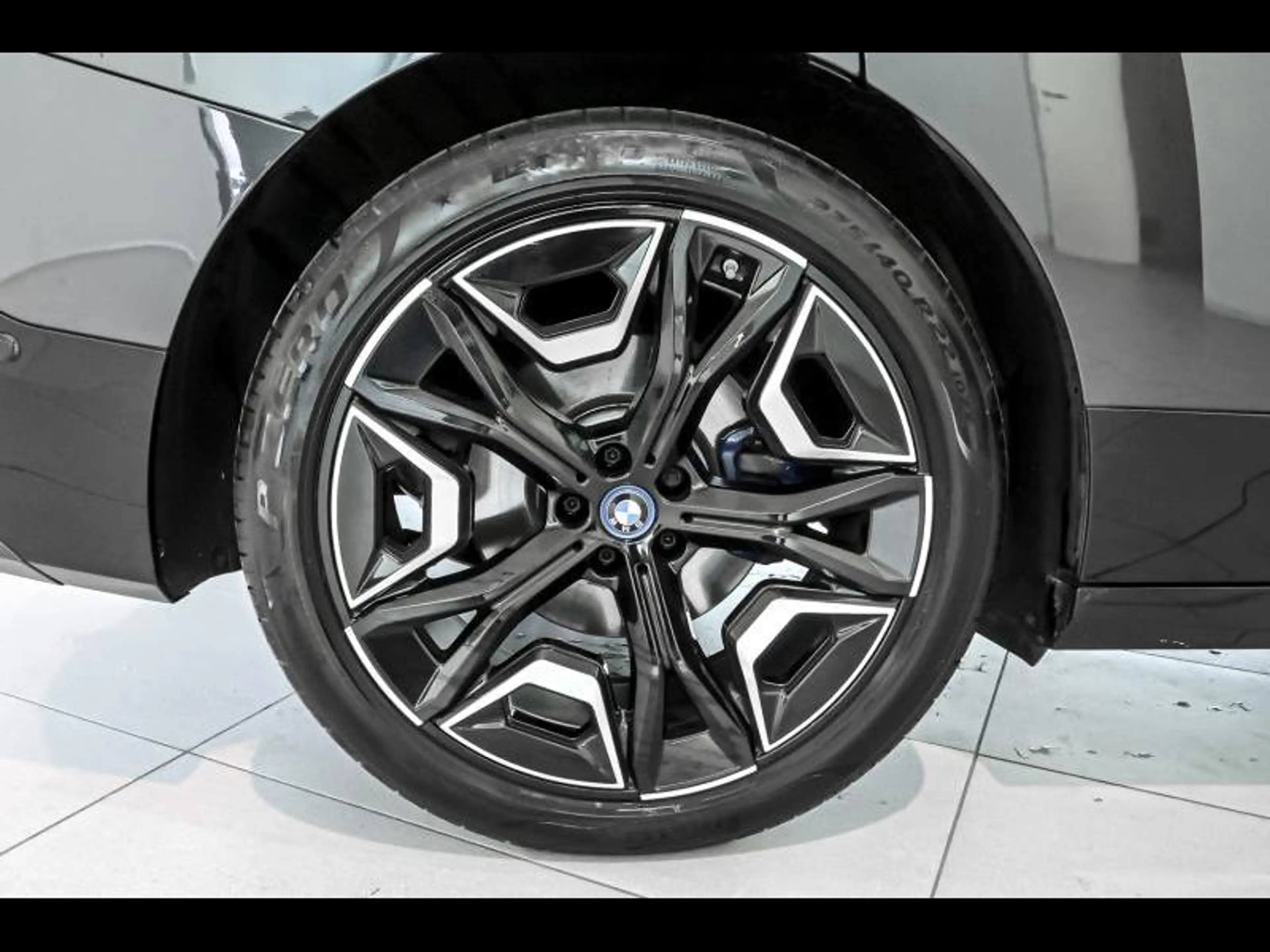 BMW iX xDrive M60 - M Sport Pro | 360 Cam | Laser | Dass+ — photo 8