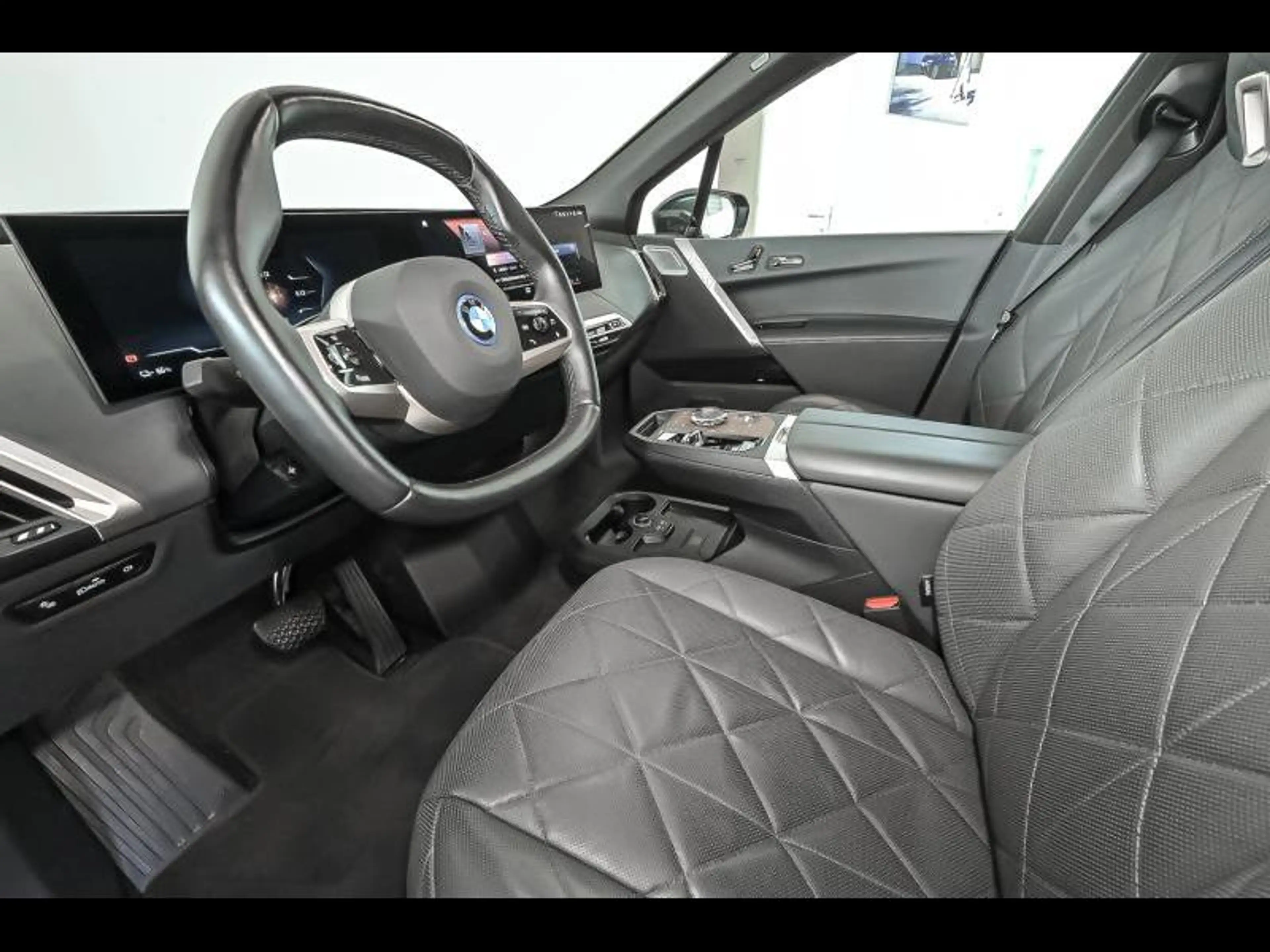 BMW iX xDrive M60 - M Sport Pro | 360 Cam | Laser | Dass+ — photo 6