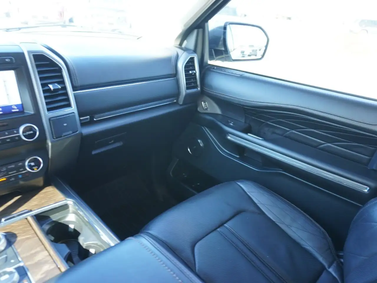 Ford Expedition снимка Ford Expedition