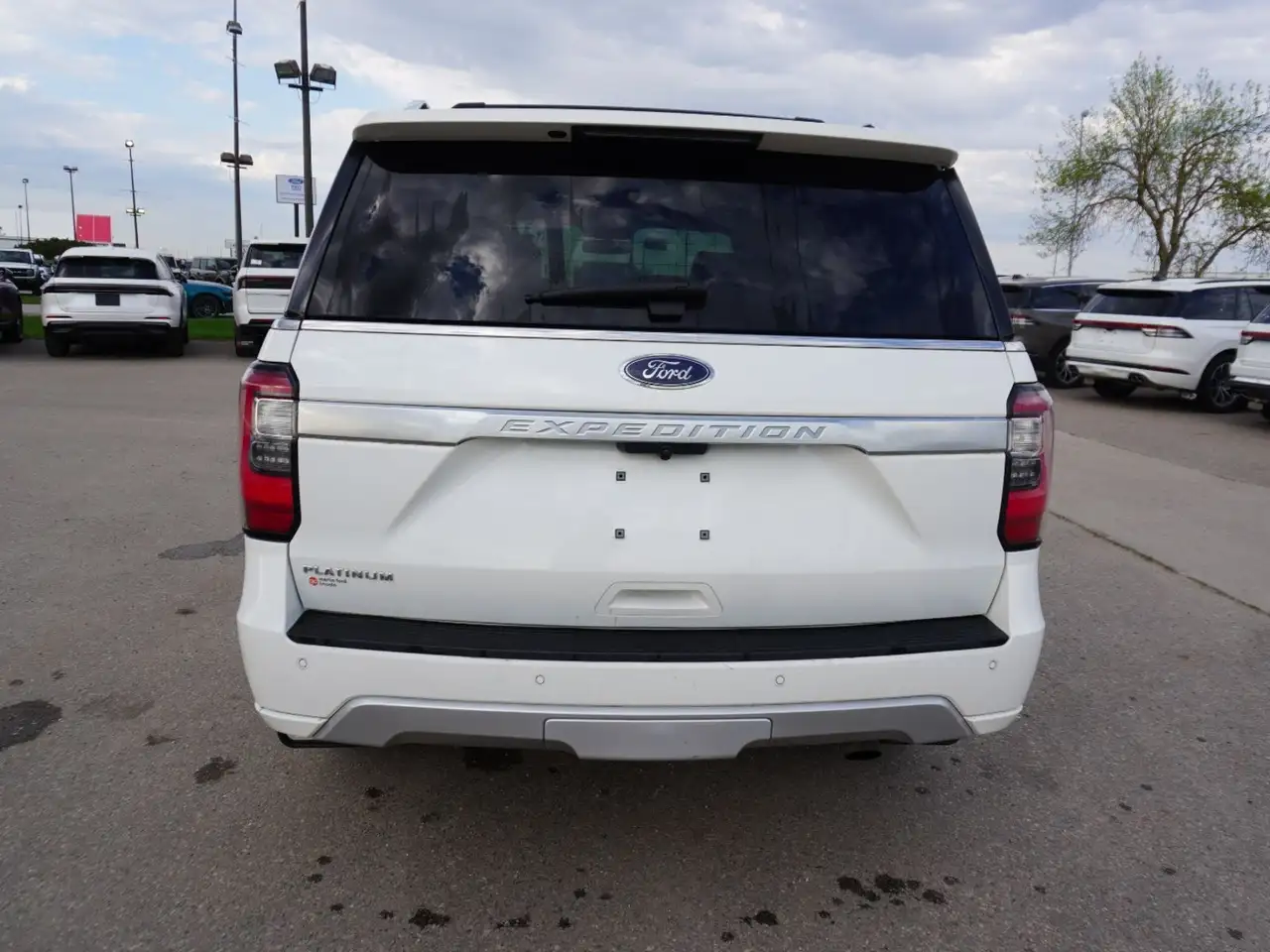 Ford Expedition снимка Ford Expedition