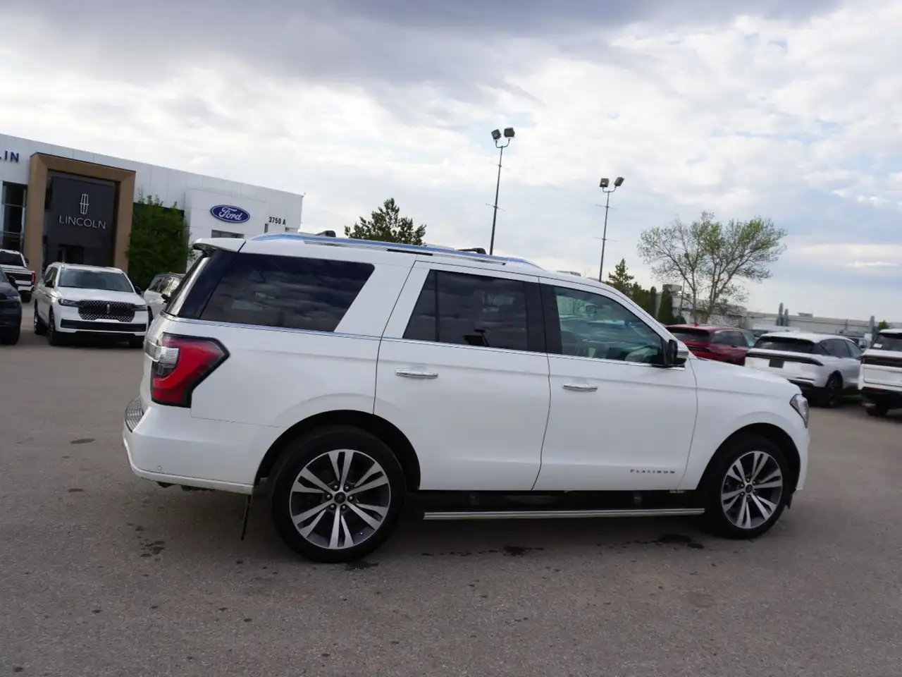 Ford Expedition снимка Ford Expedition