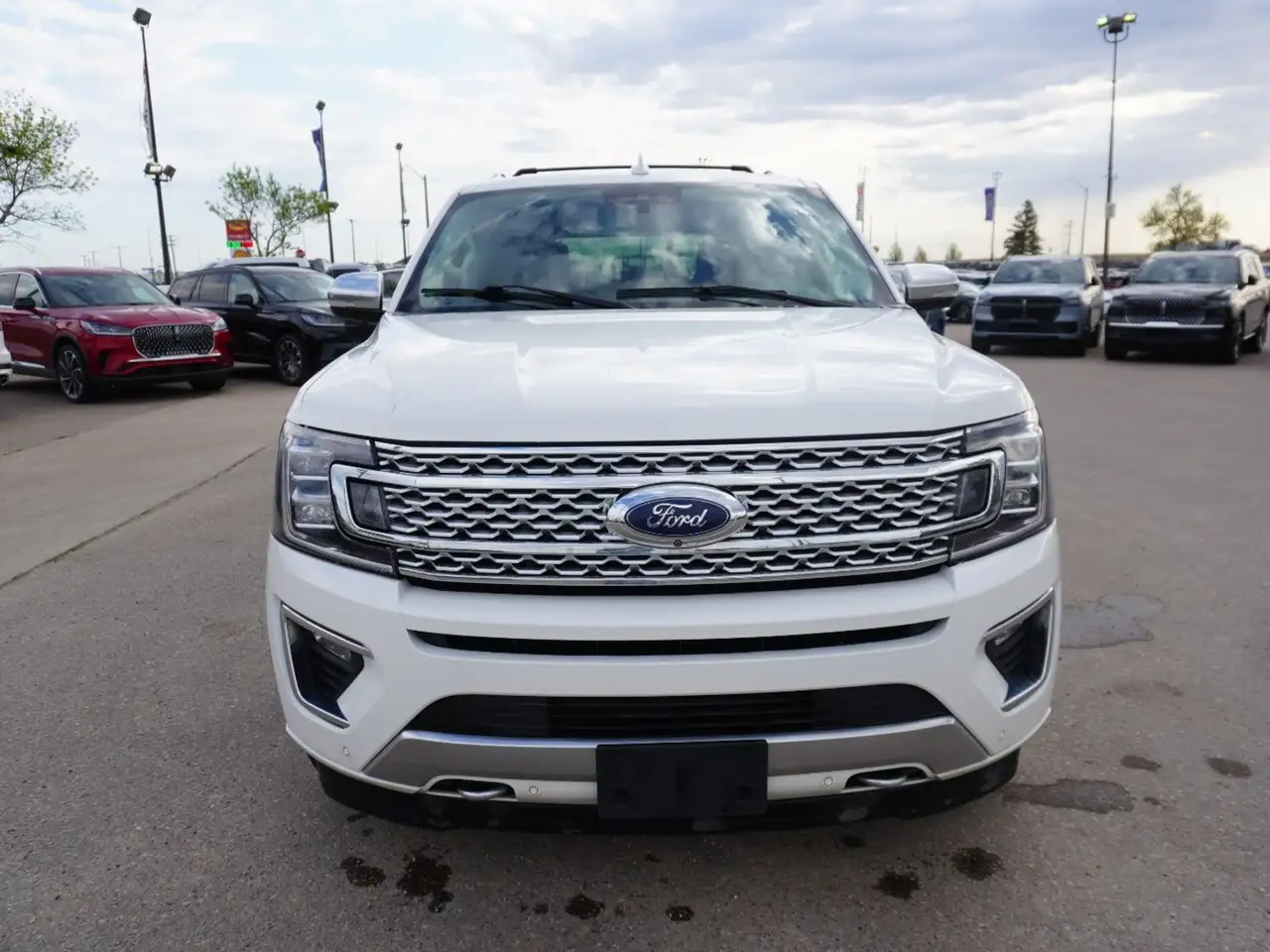 Ford Expedition снимка Ford Expedition