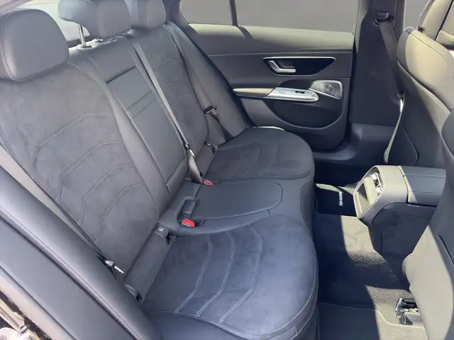 Mercedes-Benz E-Class view 10