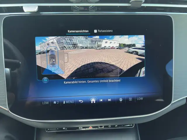 Mercedes-Benz E-Class view 14
