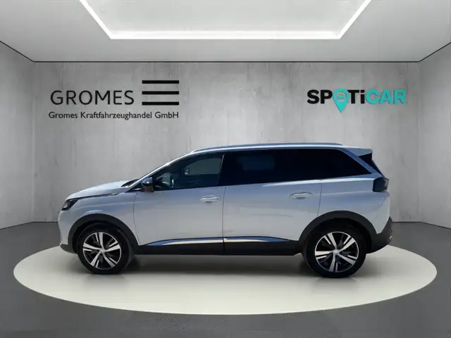Peugeot 5008 view 6