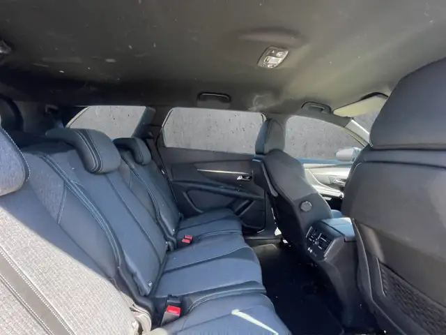 Peugeot 5008 view 14